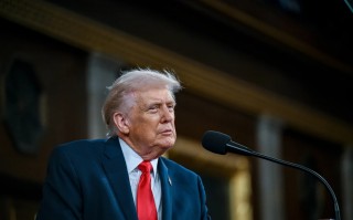 厦门特朗普声称伊朗已被“彻底击败”