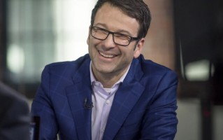 厦门微软推出更高定价、搭载Copilot的Office套餐，借AI提振销量