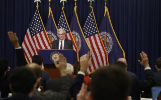 厦门美联储会议前瞻：3月料将按兵不动 9月成降息最早窗口 鲍威尔表态或将引领市场方向