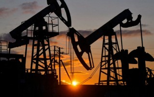 厦门伊朗宣布开放霍尔木兹海峡 油价暴跌超10% 供应担忧缓解