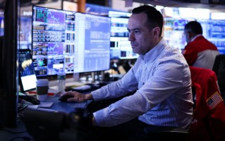 厦门盘前：纳指期货涨0.3% 交易员评估美伊冲突前景