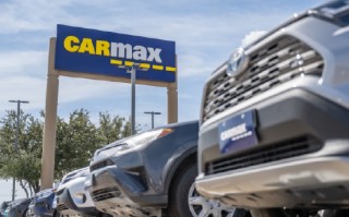 厦门为挽回消费者降价促销，CarMax四季度由盈转亏