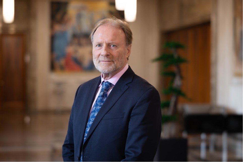 厦门独家对话WTO首席经济学家:高额的油价何时恢复正常? | 欧陆志 厦门独家对话WTO首席经济学家:高额的油价何时恢复正常? | 欧陆志